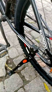 Standar Parkir Sepeda Alloy Model Jepit Ukuran 20 24 26 275 inch - Outdoor