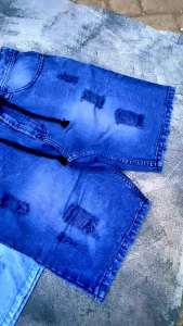 Celana Jeans Pendek Sobek: Tren Fashion Terbaru 2024