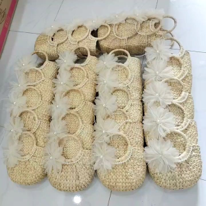 túi cói lục bình size 20cm đính hoa ngọc