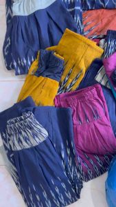 กระโปรงผ้าฝ้ายย้อมคราม