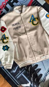 Áo khoác bomber varsity jacket chất nỉ dạ dày dặn phối tay da PU cao cấp hoạ tiết chữ AC áo khoác bóng chày nam và nữ