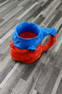 เหยือกน้ำ สำหรับใส่กระป๋องน้ำอัดลม หรือใส่อุปกรณ์เครื่องเขียนได้ เนื้อพลาสติก ผลิตจากเครื่องพิมพ์ 3D ความละเอียดสูง งานสวย คมชัด ทุกรายละเอียด