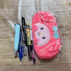 🇲🇾Ready Stock🇲🇾Sanrio Melody Cinnamoroll Pompompurin Kuromi Plush Large Capacity Pencil Case Stationery Cute Storage Bag Pencil Box铅笔盒