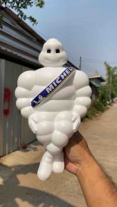 ตุ๊กตามิชลินเทียบแท้ ขนาด12นิ้วพร้อมขาจับราว งานสติกเกอร์ แข็งแรงทนทาน ประดับหน้ารถบรรทุก รถยนต์ รถจักร Car