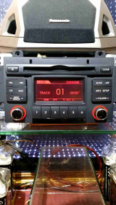 Máy phát nhạc 6 Disk Liền Amply xe KIA FORTE . Tính năng 6 cd trong 1 ổ đĩa/6Disk  /aux/usb/radio/mp3.ă