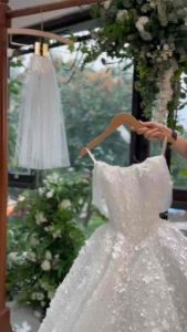 [ HÀNG ORDER ] VÁY CƯỚI / ĐI BÀN / DẠ HỘI ĐÍNH ĐÁ PHA LÊ CAO CẤP TRỄ VAI PHỐI TÙNG XOÈ BỰ CHO CÔ DÂU ĐỨNG CỔNG CHÀO  CHỤP ẢNH  LÀM LỄ CƯỚI