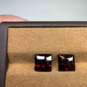 6370-ĐÁ GARNET( ALMANDINE) HỒNG NGỌC LỰU  ĐỎ ĐEN ( THIÊN NHIÊN )