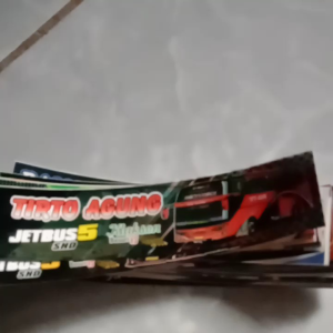 STICKER LOGO BUSMANIA ANTI AIR (SUDAH DI POTONG) RAMDOM