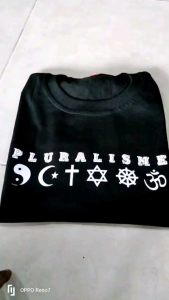 Kaos Pluralisme Toleransi Demokrasi Rakyat Lengan Pendek