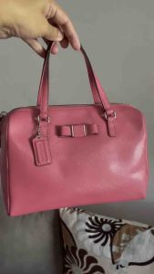 Like new boston ribbon motif 2way handbag and crossbody