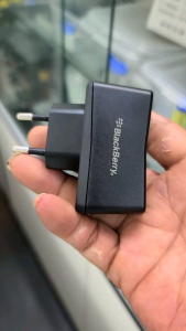 Củ sạc blackberry 1A zin new ( các dòng bb từ q20 z309900 trở xuống)