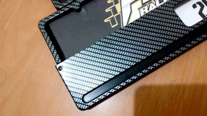 Bingkai Plat Nomor/Dudukan Plat Nomor FKT RACING Carbon Universal