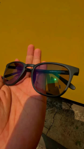 KACAMATA PHOTOCROMIC PRIA ANTIRADIASI KOMPUTER