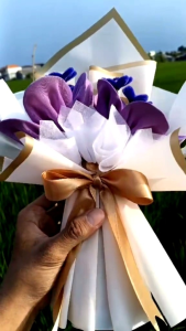 Buket hijab segi empat bentuk bunga