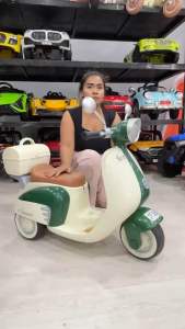 Np Toys รถไฟฟ้า เด็กรถแบตเตอรี่เด็กนั่ง รถเวสป้าเด็ก รุ่นใหม่ ขนาด 2มอเตอร์