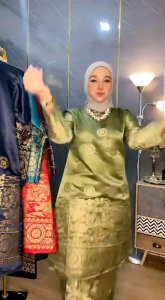 Setelan tunik Bordir manual/baju bridal/baju pesta/baju adat/set baju kurung/ kebaya Malaysia