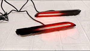 Lampu LED Bumper Belakang New Fortuner Vnt Lama 2008-2015: Reflektor Mata Kucing Running Smoke