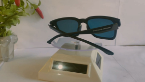 Kacamata Polaroid untuk Pria & Wanita: Desain Stylish & Berkualitas Tinggi