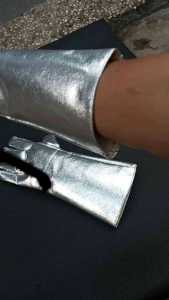 Glove Sarung Tangan Alumunize Foil Safety Tahan Panas Api /Safety Benda Panas