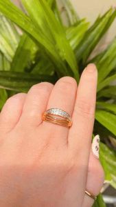 CINCIN GOLD 4 LAYER DILAPISI FULL PERMATA BERKILAU SIMPLE ELEGANT PERHIASAN WANITA MODEL TERBARU KEKINIAN TITANIUM LAPIS GOLD PERHIASAN IMPORT