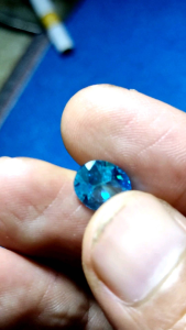 Batu blue topaz swis natural