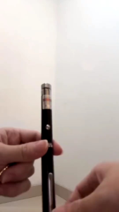 Pen Laser Pointer 5mw Pointer Pulpen Presentasi Laser jarak jauh / Green Laser Pointer 303 High Power Laser Hijau jarak jauh 5MW Laser Presentasi Pointer