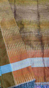 Hiou tapak catur pakaian adat wanita Simalungun