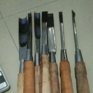 pahat bubut kayu baja peer