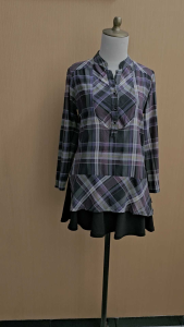 atasan wanita ungu motif hitam kotak SARI MAKMUR cewek M lengan panjang blouse