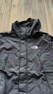 Jaket Outdoor Berkualitas: Tips Memilih dan Menggunakan