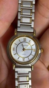 Đồng hồ nữ CRYSTAL QUARTZ size 26mm  dây thép Demi vàng  khóa thông minh