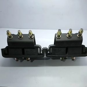 DUDUKAN VERSENELING ATAU MOUNTING TRANSMISI FUSO TAYO FN 627MK-572826/572827 LH-RH