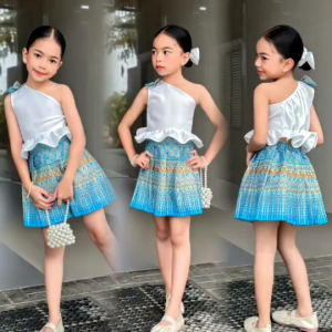 ชุดไทยเด็กหญิงประยุกต์แบบกระโปรงสั้นสีฟ้า set 3 ชิ้นสุดน่ารัก