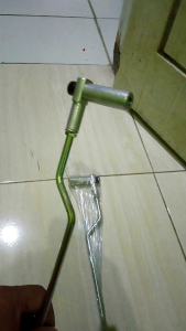 Stik Tiang Rem Belakang Footstep Underbond Universal: Aksesoris Rem Mobil Kualitas Tinggi