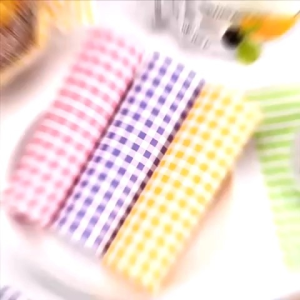 Wax Paper / Baking Laminasi Motif KOTAK dan DAUN PISANG uk 18 x 18 cm