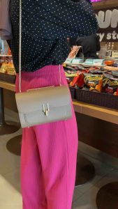 Tas Slempang Wanita Murah: Pilihan Tas Wanita Praktis & Stylish