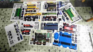 Lembaran Stiker Pola Papercraft Bus Skala 1:50