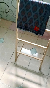 Rak tangga gantungan sajadah mukena elegan