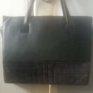 Tas Long Handle Kulit Preloved Kondisi Kokoh: Pengetahuan Penting Sebelum Membeli