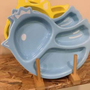 High-grade underglaze Netflix tableware compartmentalized plate cartoon ceramic bowl ins wind compartmentalized dinner plate fat reduction three compartments simple