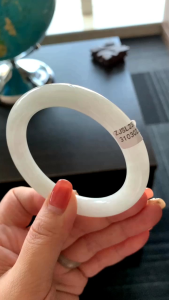 Jadeite jade bangle 56mm singapore can view and try白月光!缅甸天然翡翠手镯a货