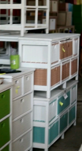 Ready stok lemari rottan sintetis 2 laci