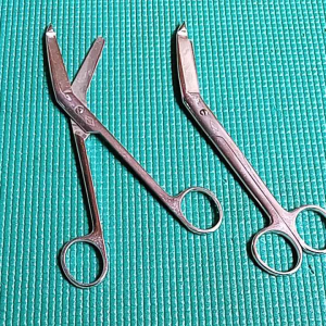 Gunting perban Kasa Plester medis Bedah 18 cm Stainless steel