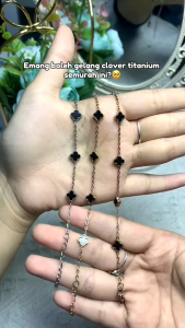 Gelang Titanium Wanita Clover: Aksesori Kualitas Tinggi