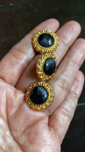 กระดุมมุก ขอบทอง ขนาด 17 มิล / ชุดละ 5 เม็ด ~เก็บโค้ดส่วนลดในร้านค่ะ