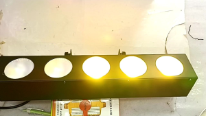 DKP.ไฟR.G.B.W แบบวิ่งเปลี่ยนสี7สี.ไฟสำหรับงานเวที X-5.30.ตั้งระบบตามซาวด์.ออโต้.เข้าบอร์ดคุมไฟได้ แสงพุ่งได้ไกล