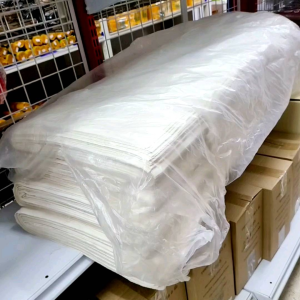 ผ้าดิบ 11 ปอนด์ ยกพับหน้ากว้าง 36 นิ้ว(91ซม) ยาว 40 หลา(36 เมตร) ใช้สำหรับ งานฝีมือกระเป๋าต่างๆ ห่อศพ หรือไว้ทำบุญบริจาคมูลนิธิ