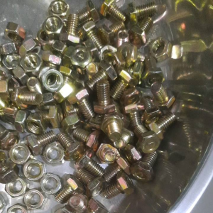 Paket Baut Mur 10.1cm 50 Set: Solusi Ideal untuk Perbaikan dan Instalasi