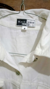 Blouse Putih: Pilihan Nyaman dan Elegan untuk Berbagai Acara