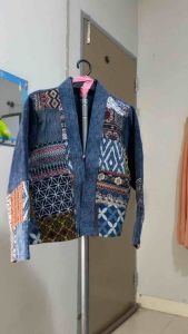 เสื้อลายผ้าต่อ